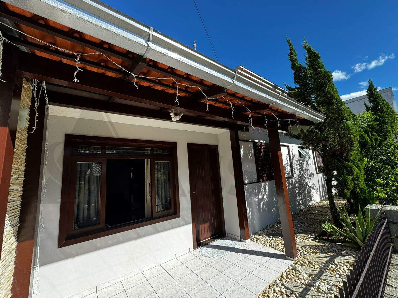 Casa à venda no Primeiro de Maio: 