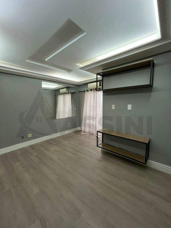 Apartamento à venda no Santa Terezinha: 