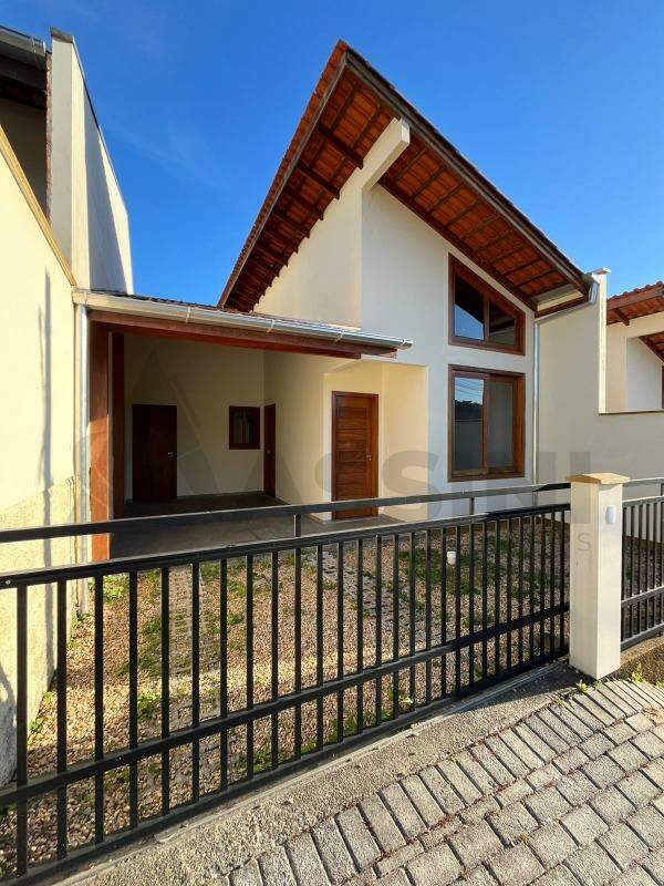 Casa para aluguel no Tomaz Coelho: 