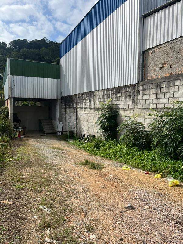 Galpão para aluguel no Azambuja: 