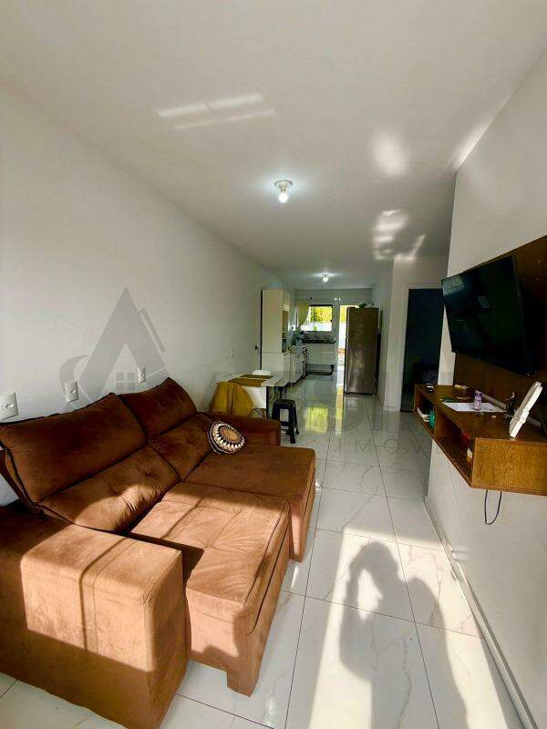 Casa à venda no Primeiro de Maio: 