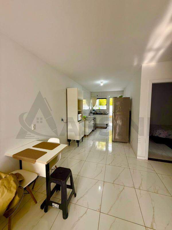 Casa à venda no Primeiro de Maio: 
