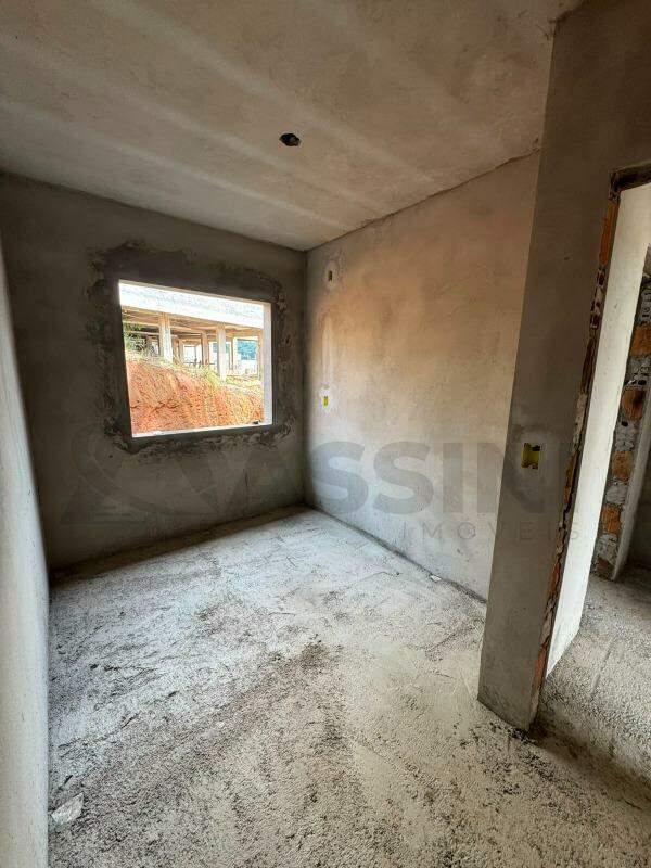 Casa à venda no Limeira Baixa: 