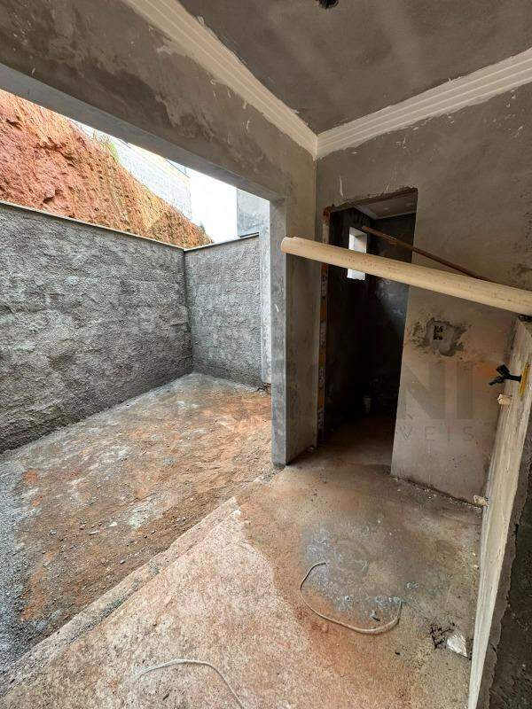 Casa à venda no Limeira Baixa: 