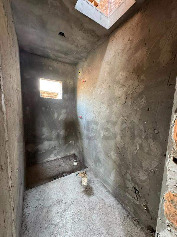 Casa à venda no Limeira Baixa: 