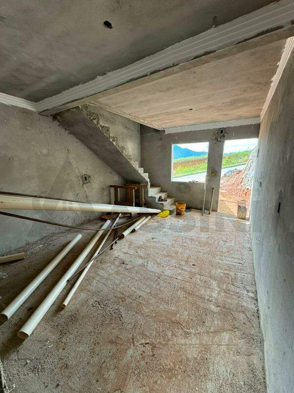 Casa à venda no Limeira Baixa: 