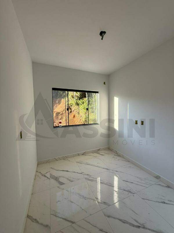Casa à venda no Limeira Baixa: 