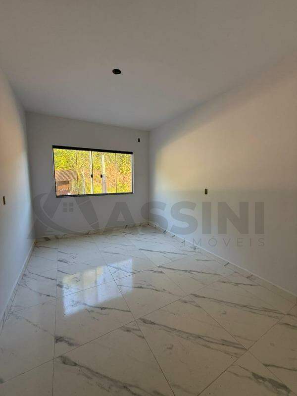 Casa à venda no Limeira Baixa: 