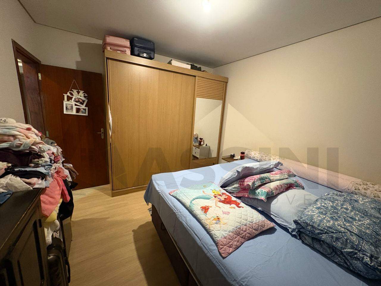 Apartamento à venda no Bateas: 
