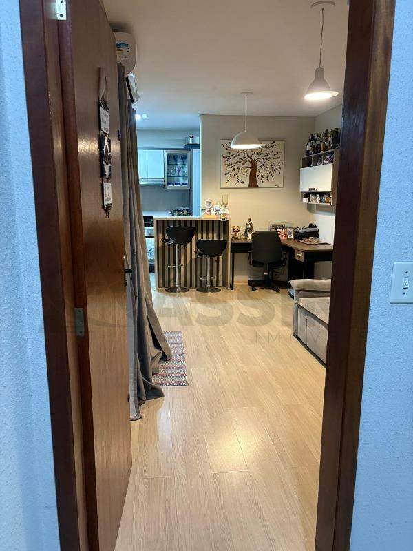 Apartamento à venda no Bateas: 