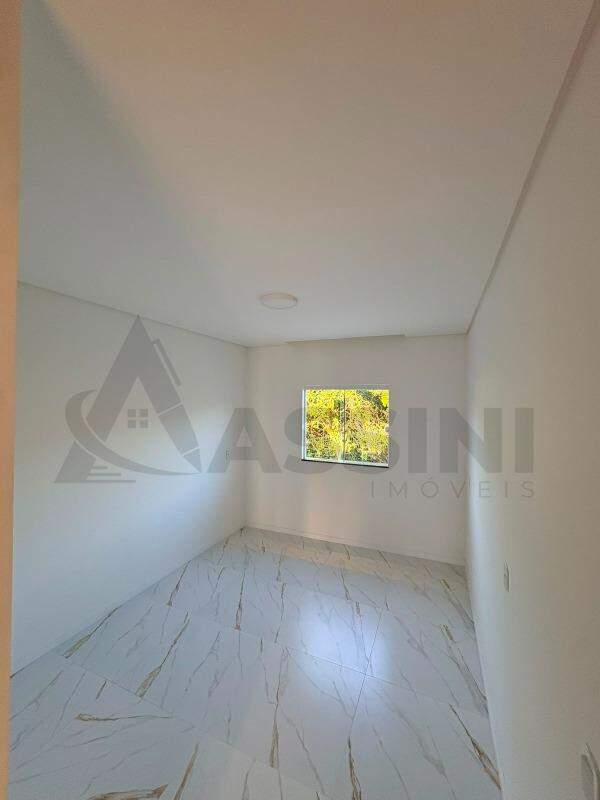 Casa à venda no Lageado Baixo: 