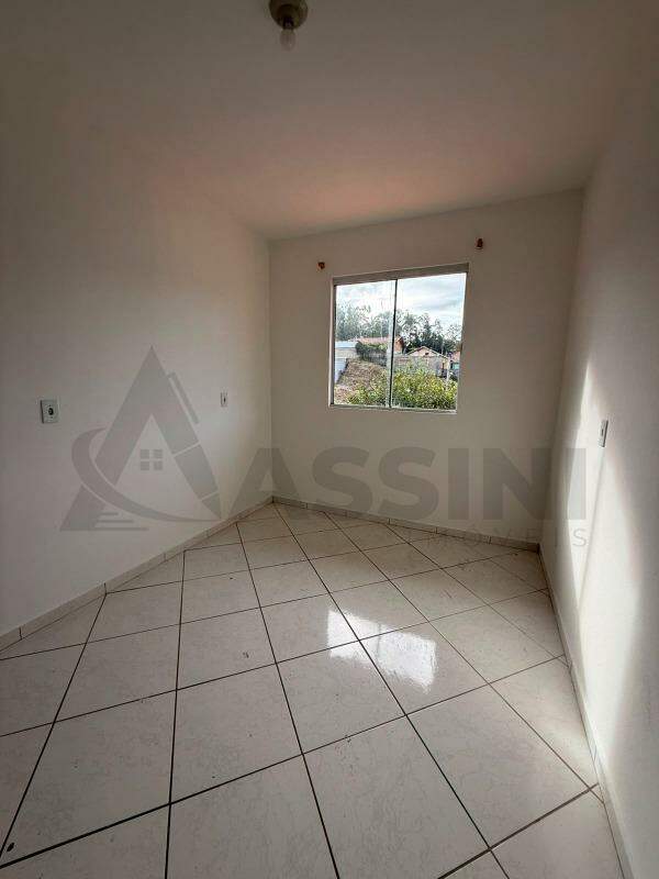 Casa à venda no Primeiro de Maio: 