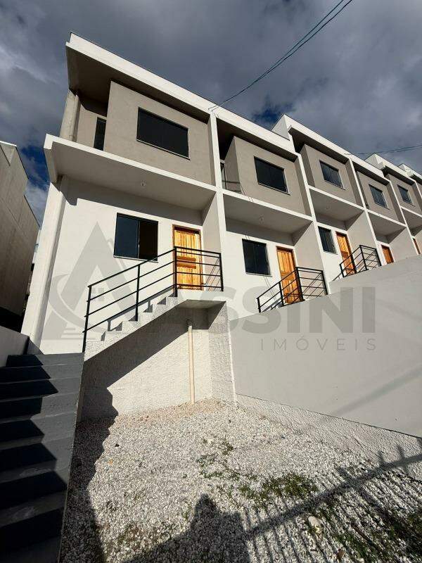 Casa para aluguel no Limeira Baixa: 