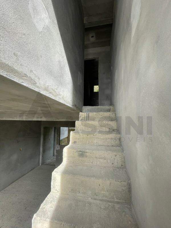 Casa à venda no Limeira Baixa: 