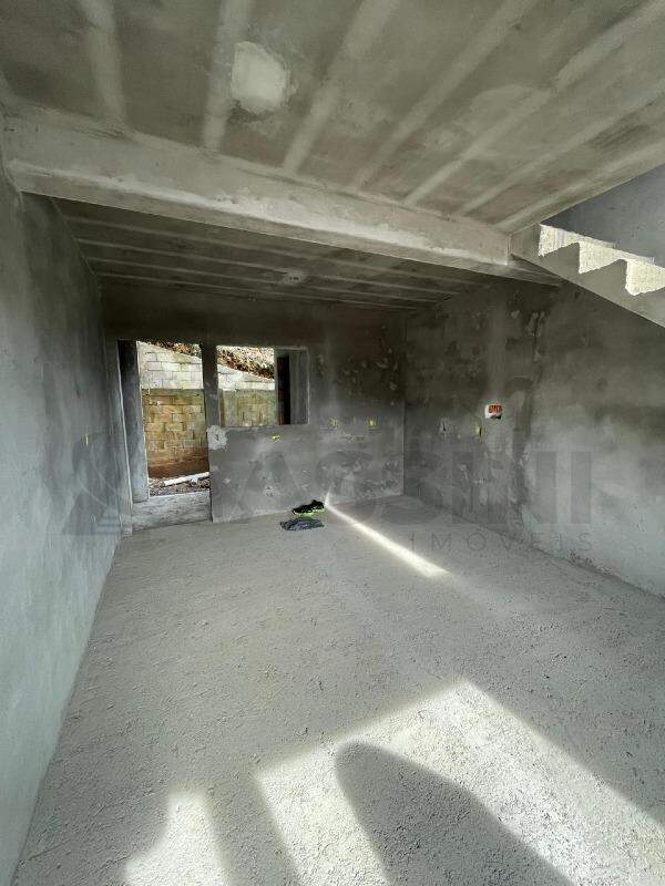 Casa à venda no Limeira Baixa: 