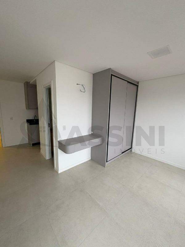 Flat para aluguel no Santa Terezinha: 