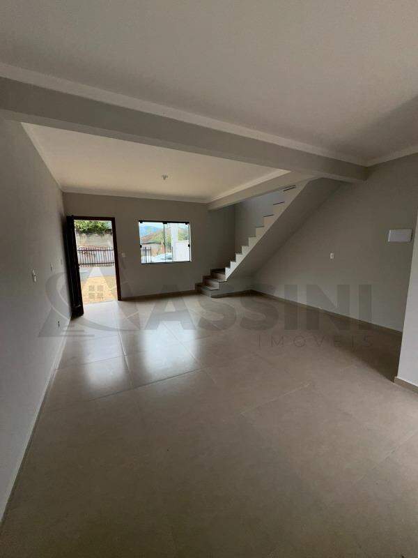 Casa à venda no Cedrinho: 