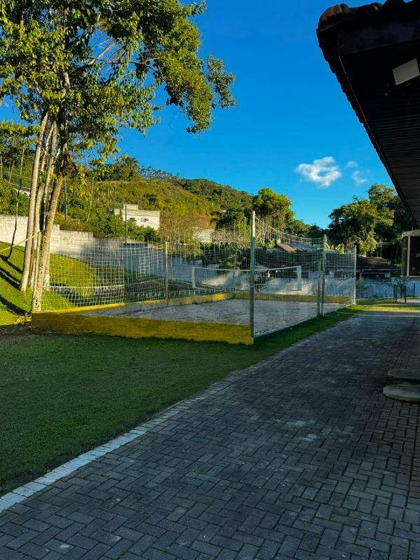 Apartamento à venda no Cedrinho: 