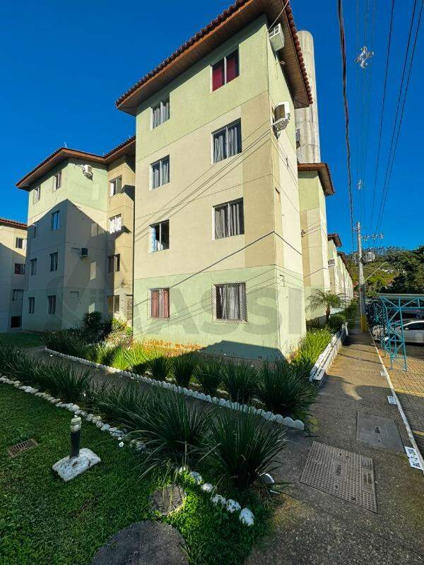 Apartamento à venda no Cedrinho: 