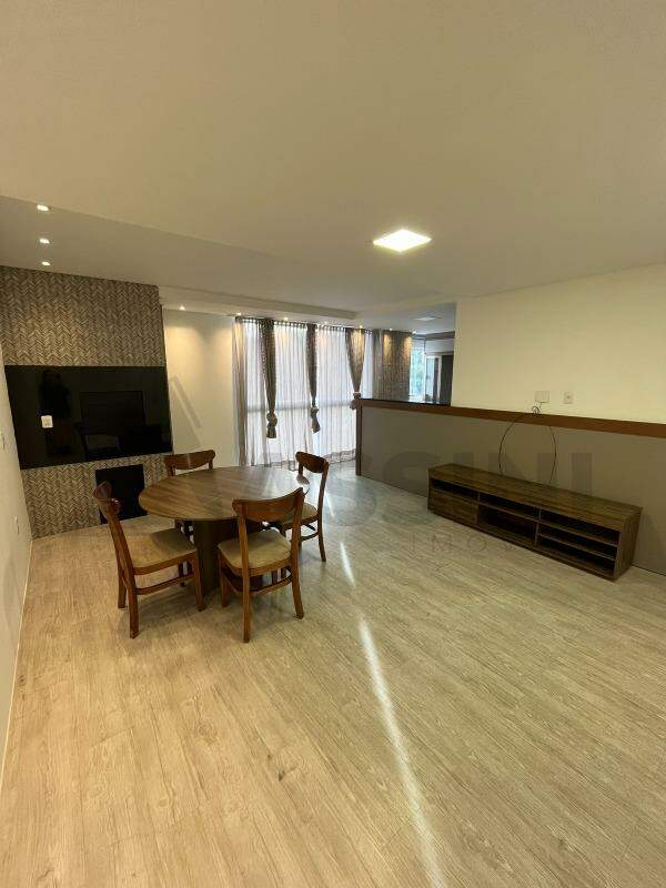 Apartamento para aluguel no Steffen: 