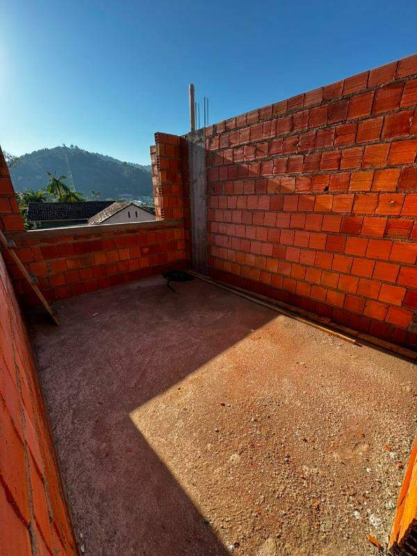 Casa à venda no Cedrinho: 