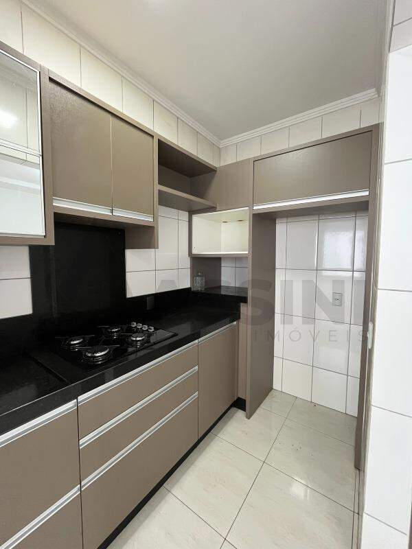 Apartamento para aluguel no Souza Cruz: 