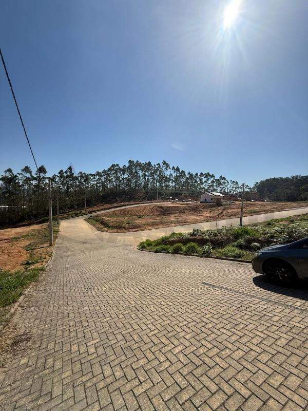 Lote em condomínio à venda no Dom Joaquim: 