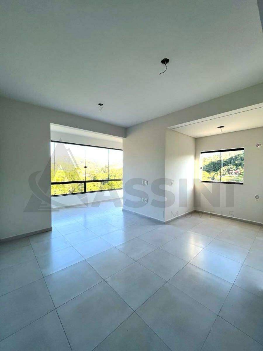 Apartamento à venda no Tomaz Coelho: 