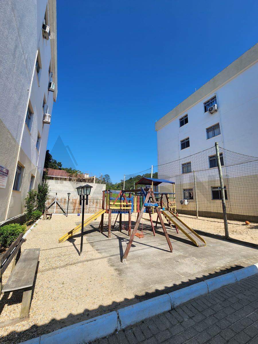 Apartamento à venda no Souza Cruz: 