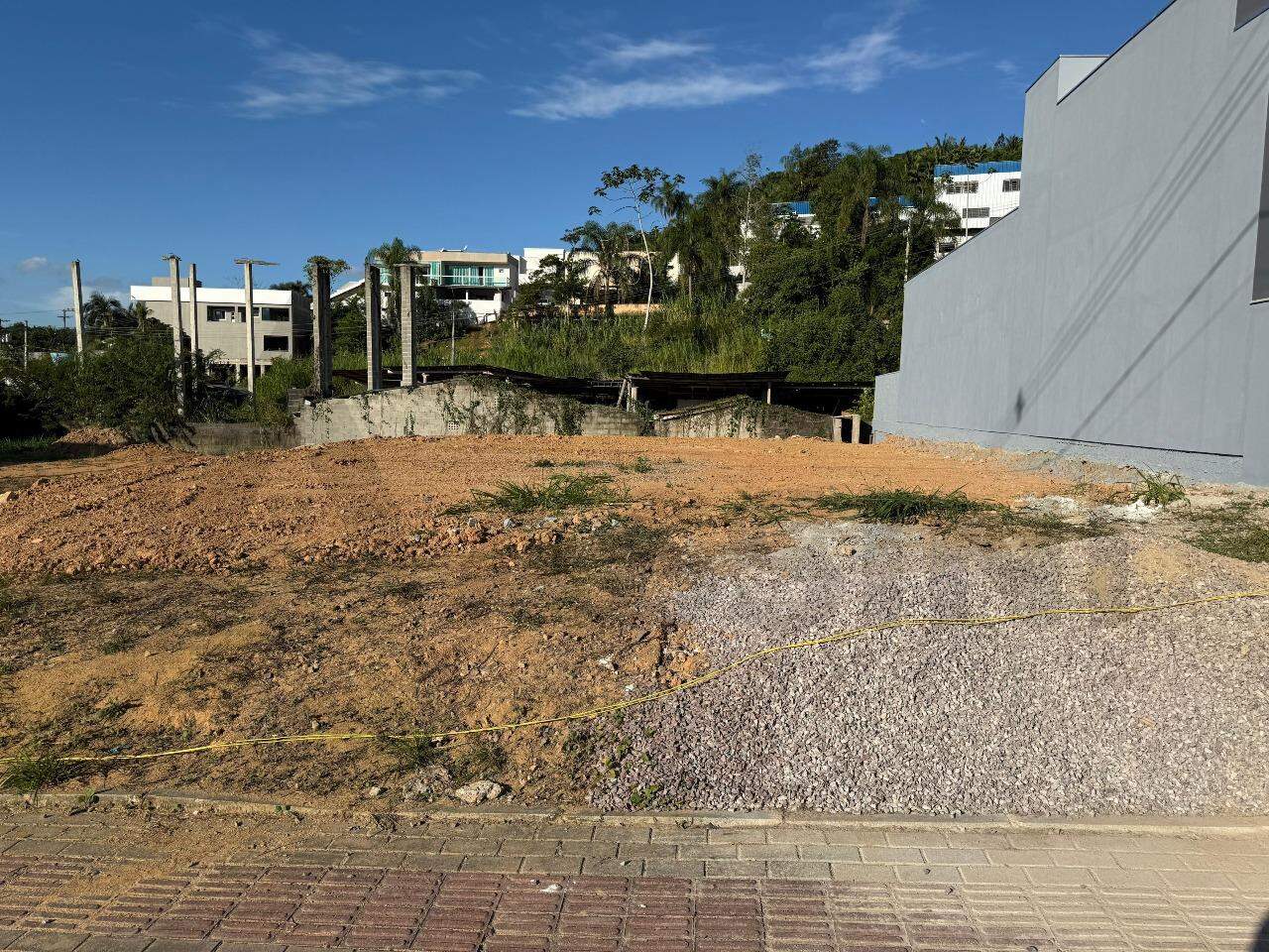 Lote à venda no Guabiruba Sul: 