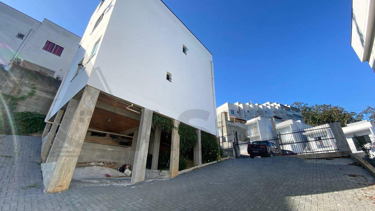 Casa à venda no Limeira Baixa: 