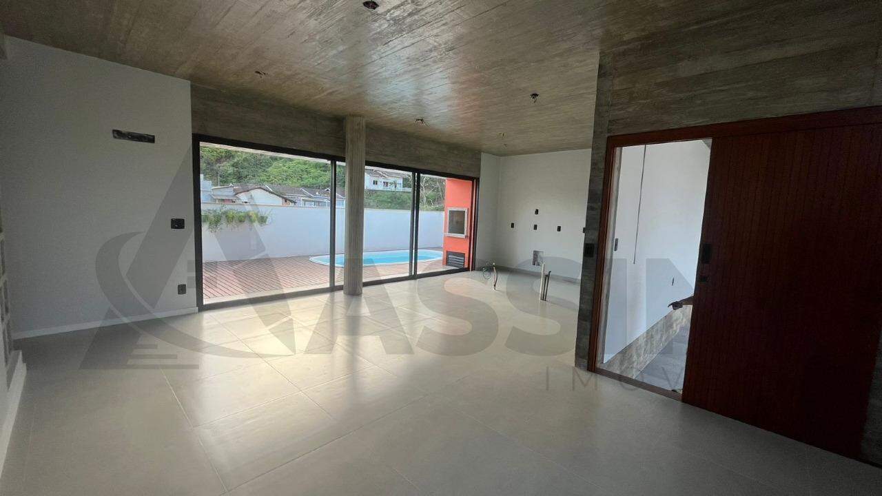 Casa à venda no Guabiruba Sul: 
