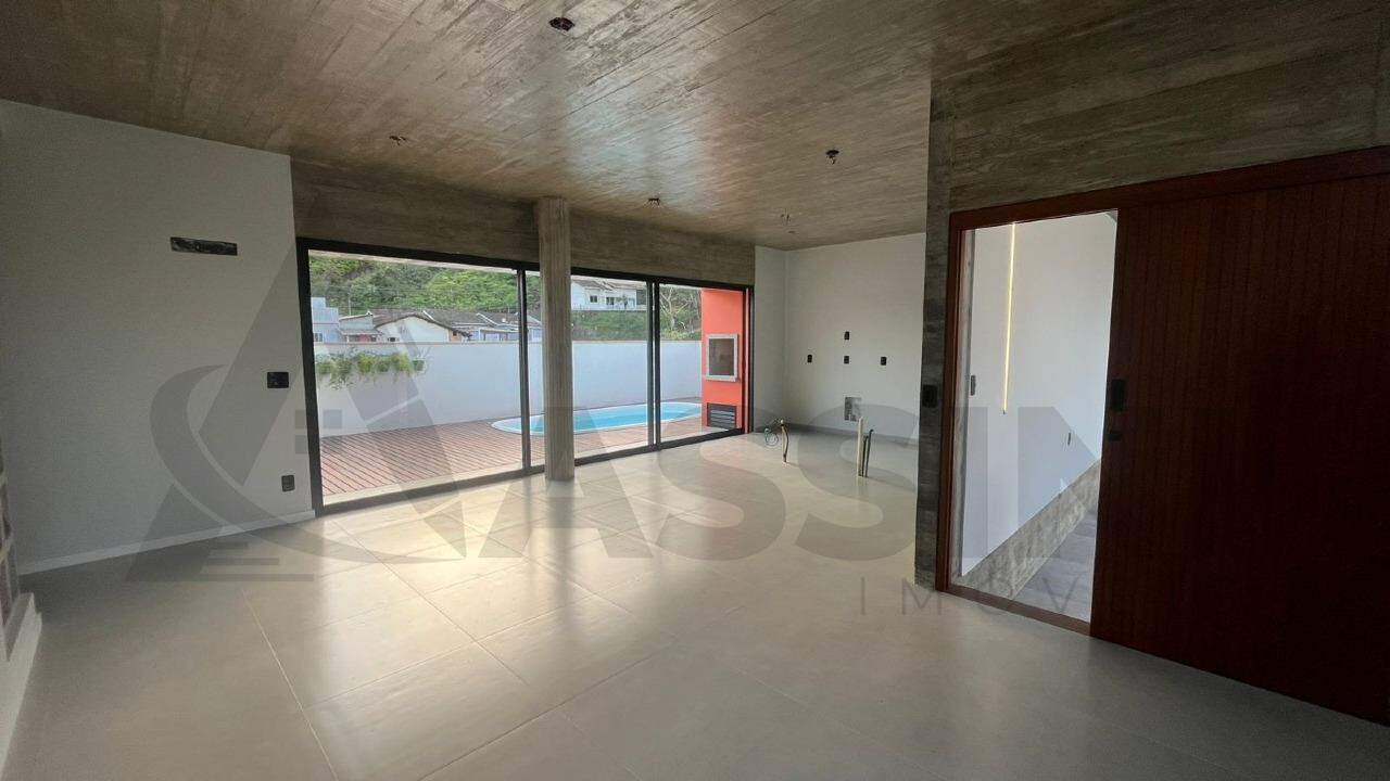 Casa à venda no Guabiruba Sul: 