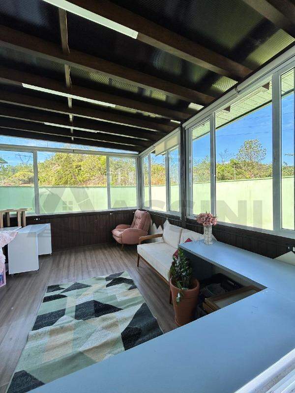 Casa à venda no centro: 