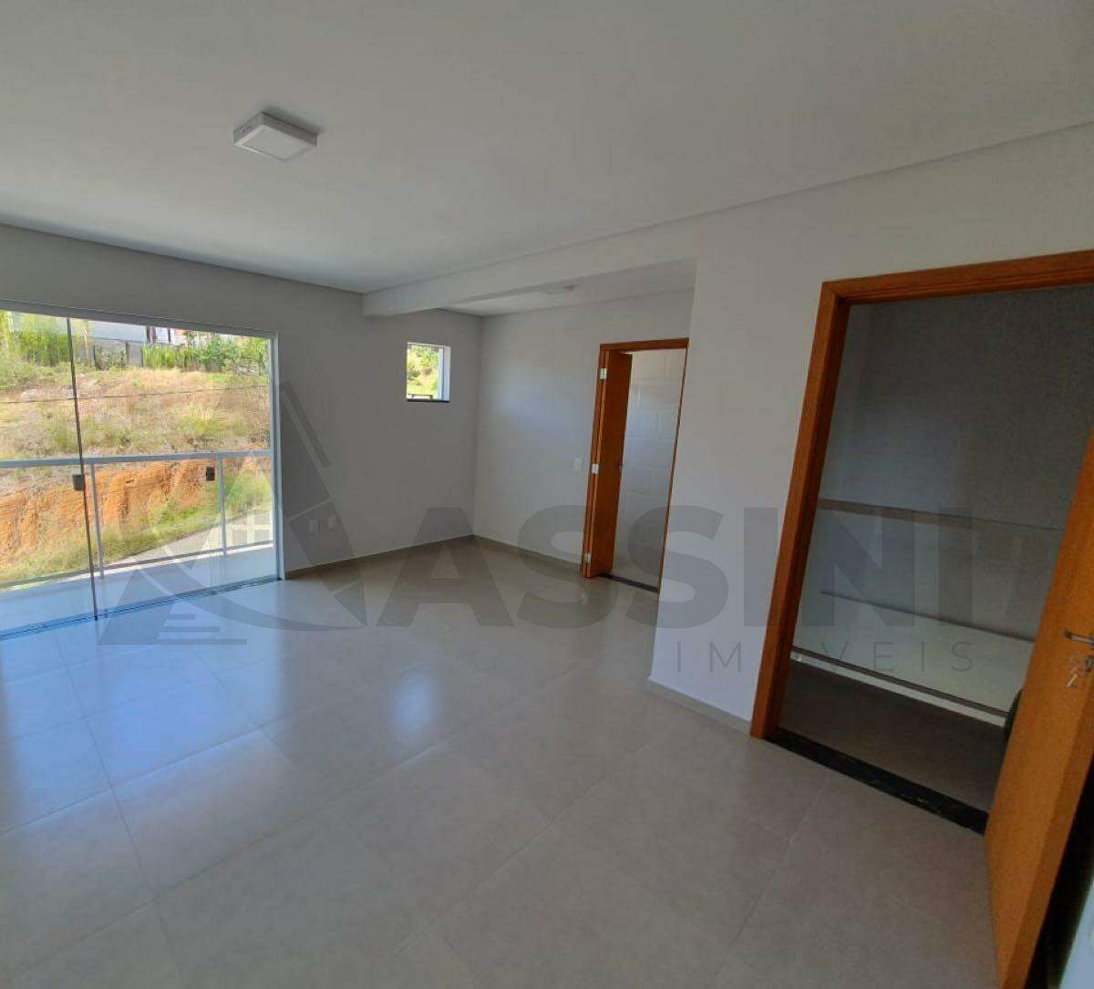 Casa à venda no Limeira Baixa: 