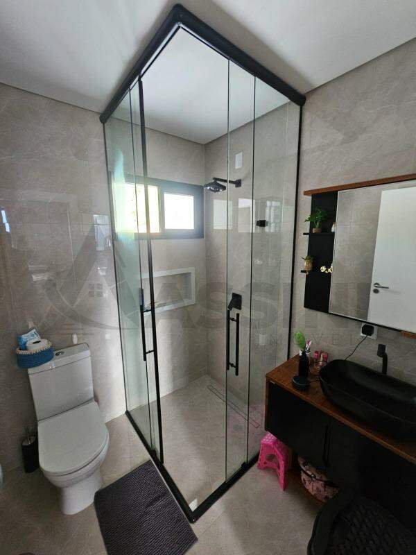 Casa à venda no Primeiro de Maio: 