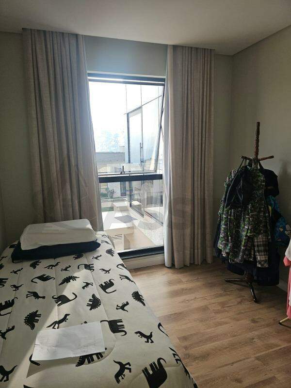 Casa à venda no Primeiro de Maio: 