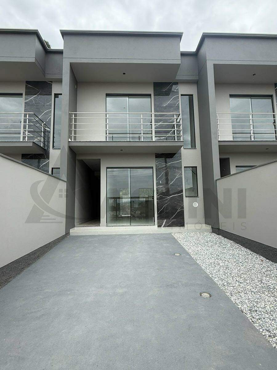 Casa à venda no Steffen: 