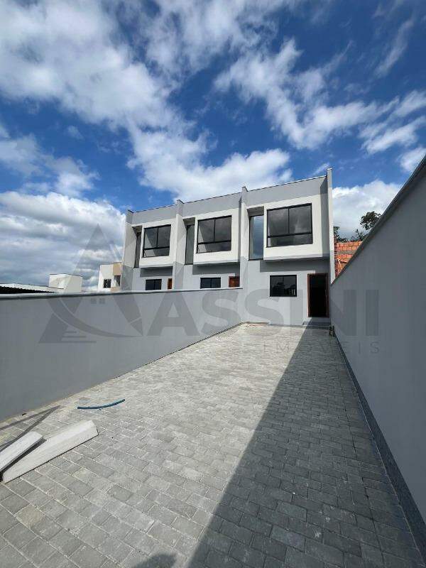 Casa à venda no Poço Fundo: 