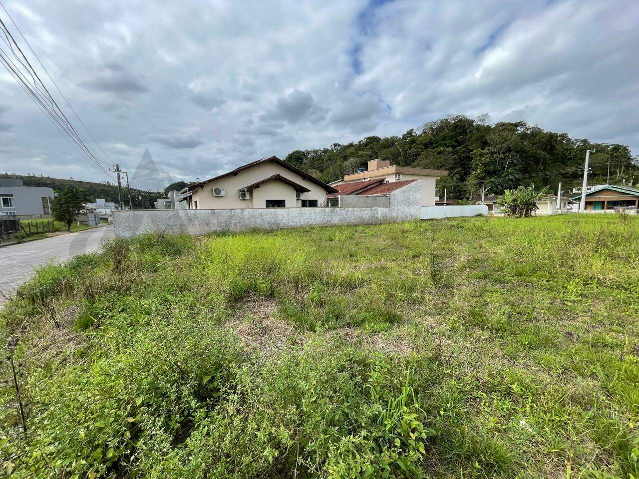 Lote à venda no Guabiruba: 