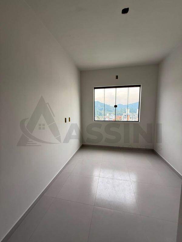 Casa à venda no Limeira Baixa: 