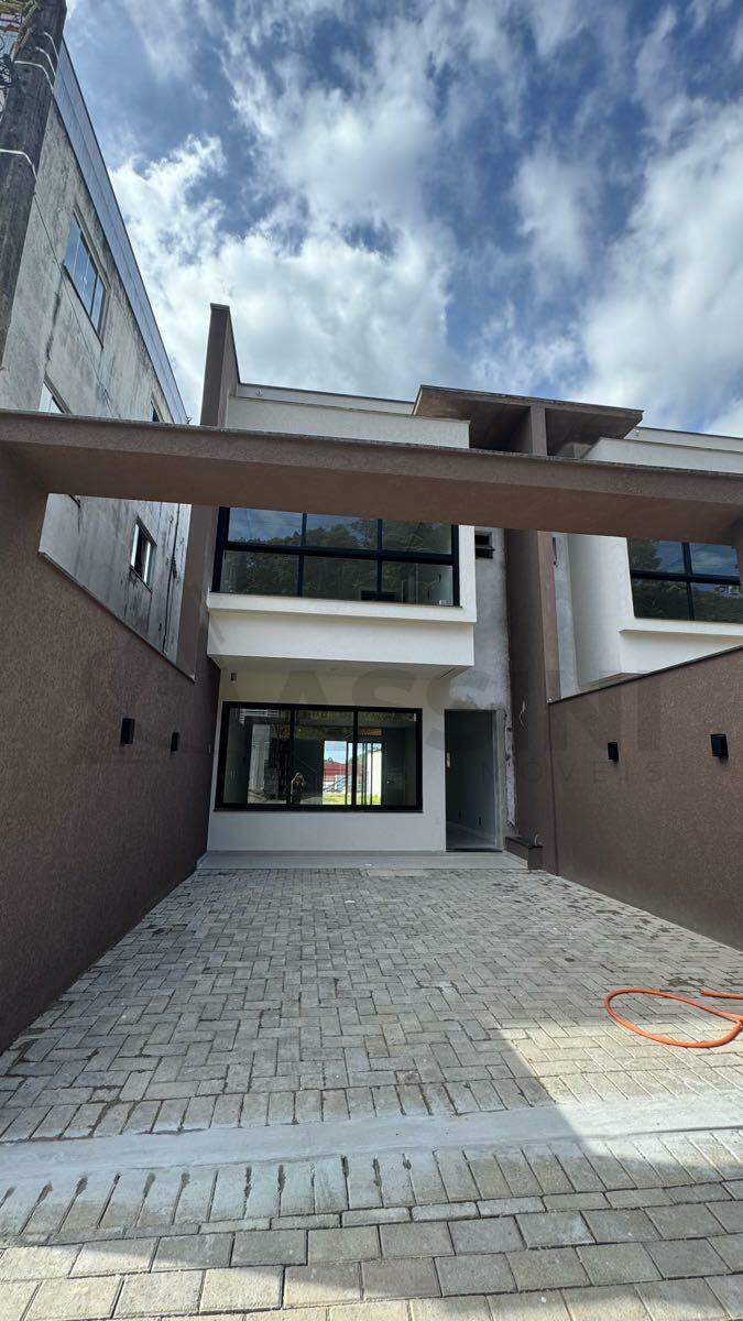 Casa à venda no Planalto: 