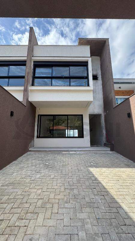 Casa à venda no Planalto: 