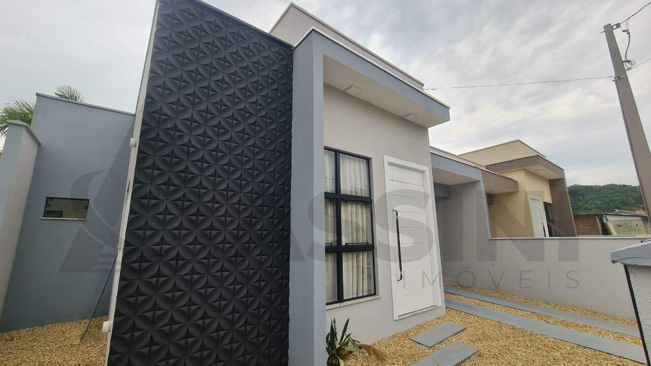Casa à venda no Guabiruba Sul: 