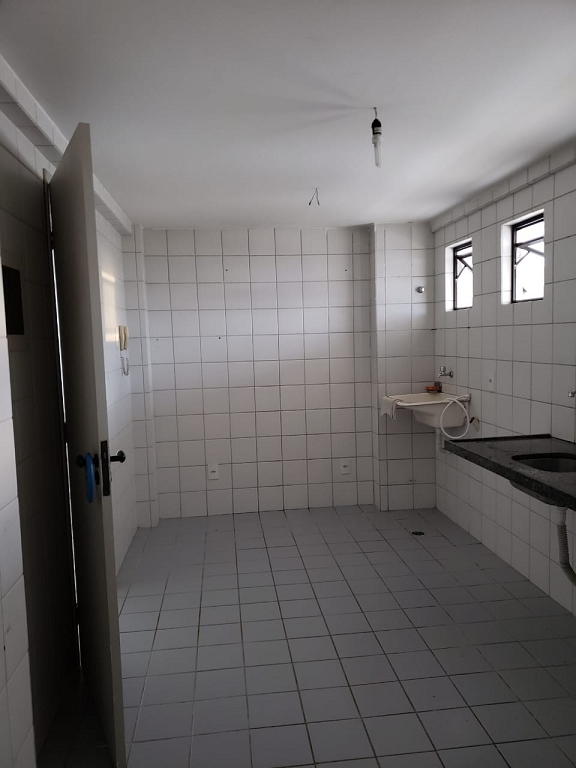 Apartamento à venda no Candeias: 