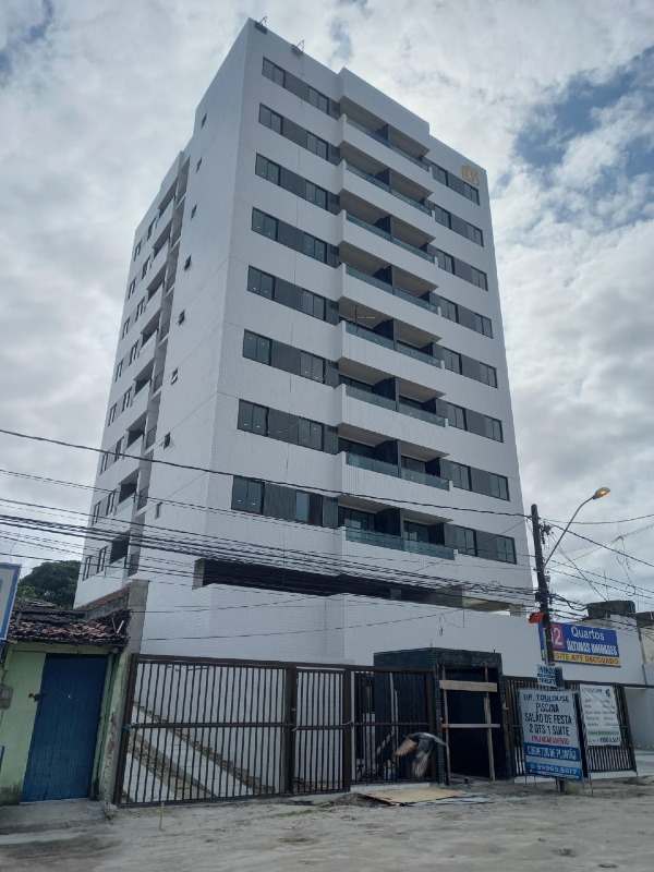 Apartamento à venda no Candeias: 