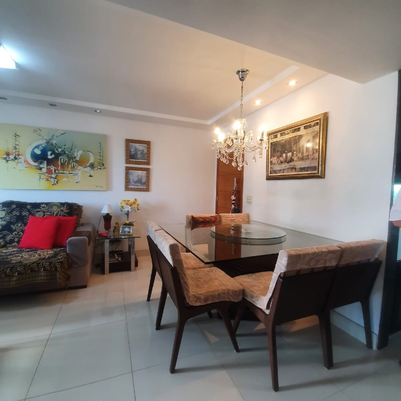 Apartamento à venda no Monteiro: 