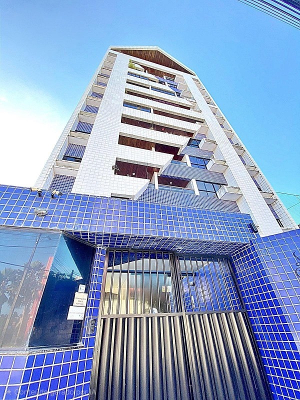 Apartamento à venda no Candeias: 