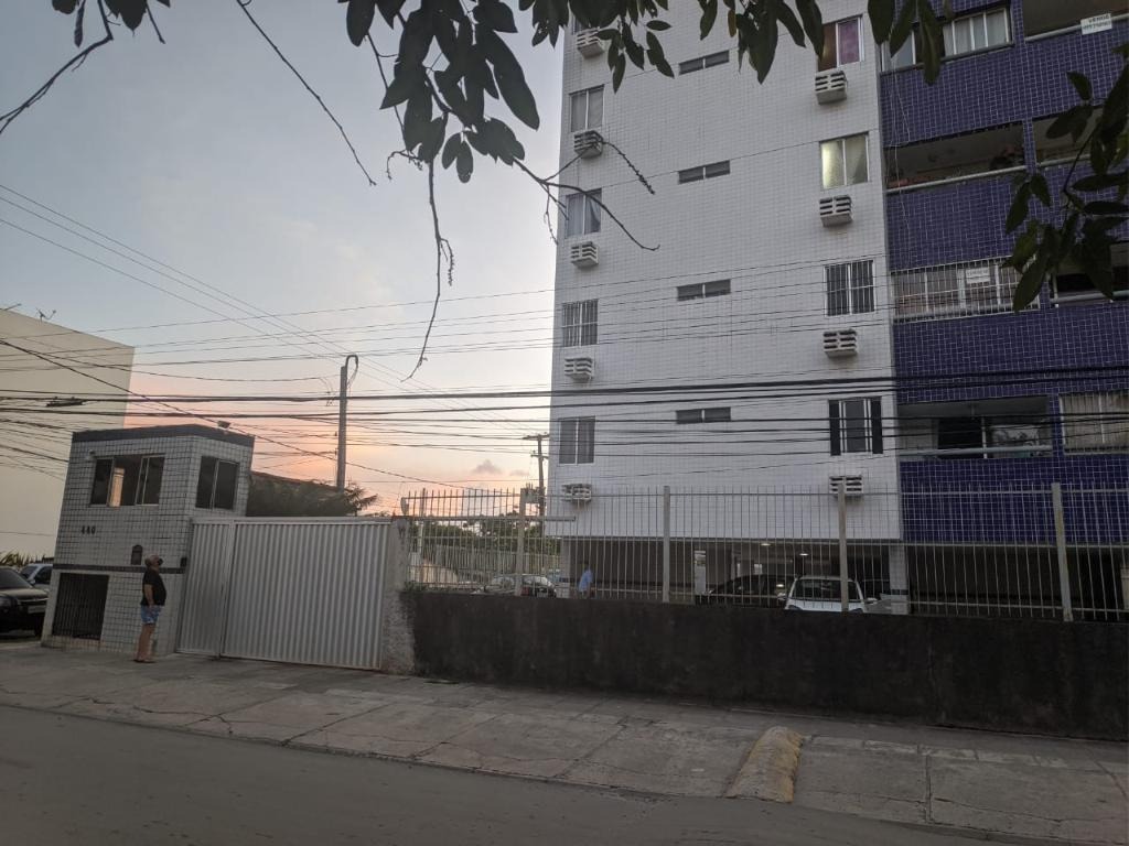 Apartamento à venda no Candeias: 