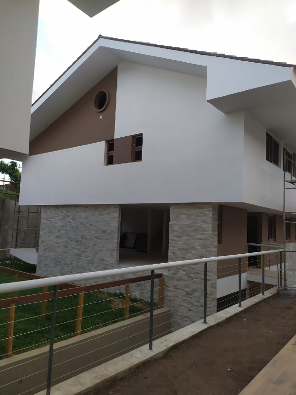 Casa à venda no Poço: 